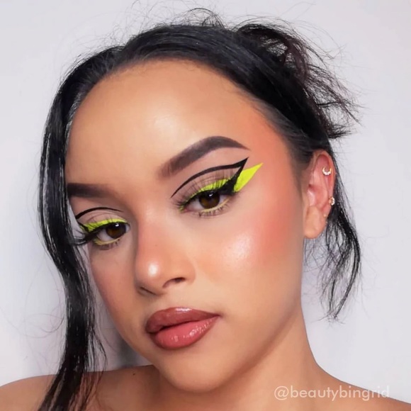 Kara Beauty- Matte Liquid Liner- Flexible Brush- Waterproof- Quick Drying- Black - Picture 4 of 4